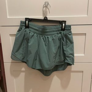 Lululemon Hotty Hot 4” Short
